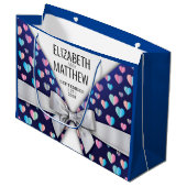 Elegantes modernes Design für Bow und Herz-Speckle Große Geschenktüte (Vorderseite Schrägansicht)