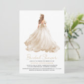 Elegantes modernes Elfenbeinhochzeitkleid-Brautpar Einladung (Stehend Vorderseite)