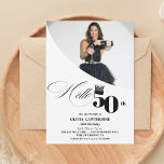 Elegantes modernes Foto 50. Geburtstag Schwarz Einladung<br><div class="desc">Modernes Weiß mit schwarzem Hintergrund und minimalistischer Einladung Template eignet sich perfekt für stilvolles Party bei der Geburtstagsfeier. Elegant-minimalistisch-themed laden Sie ein,  mit Spaß und einfachen Designelementen,  eleganter Kalligraphie und modernen Schriftart. Geburtstage sind besondere Tage,  und diese Einladung kann dazu beitragen,  ein unvergessliches für Freunde zu machen.</div>