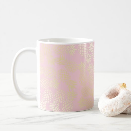Elegantes modernes Gold- und Ananas-Muster Kaffeetasse (Mit Donut)