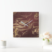 Elegantes modernes Gold und bordeauxfarbener Marmo Quadratische Wanduhr (Zuhause)