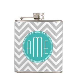 Elegantes modernes graues Chevron- und Minzm Monog Flachmann