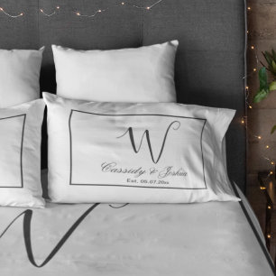 Elegantes modernes Monogramm Hochzeitsgeschenk zum Kissenbezug