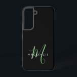 Elegantes, modernes Schwarz-Grün-Script-Monogramm Samsung Galaxy Hülle<br><div class="desc">Elegante moderne Black Green Script Monogram Phone Case. Ein elegantes,  grünes Skript-Monogramm kombiniert mit einem weißen san-serif-Schriftart verleiht dem Ganzen einen zeitgemäßen Look.</div>