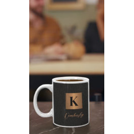 Elegantes, modernes Schwarzes Gold-Namensschild mi Kaffeetasse