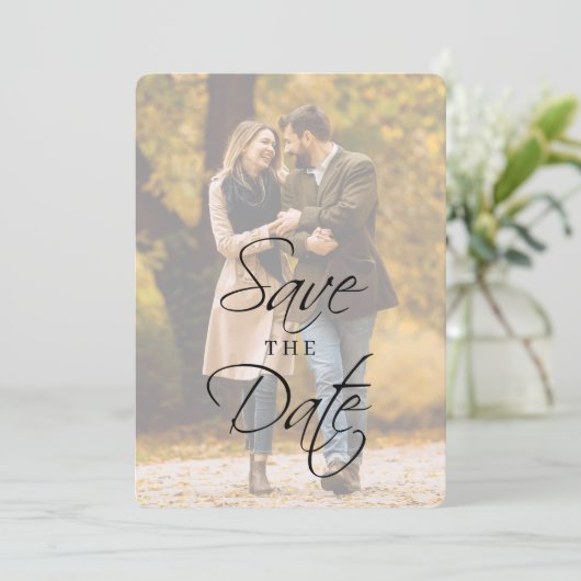 Elegantes, modernes Script-Hochzeitsszitat-Foto Save The Date (Stehend Vorderseite)