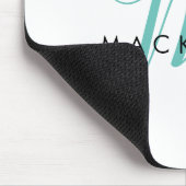 Elegantes modernes weißes Teal-Script-Monogramm Mousepad (Ecke)