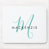 Elegantes modernes weißes Teal-Script-Monogramm Mousepad (Vorne)