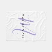 Elegantes, modernes White Lavender Script Monogram Fleecedecke (Vorderseite (Horizontal))