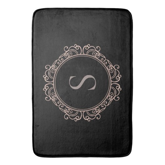 Elegantes Monogram Blush Black Badematte (Vorderseite Vertikal)