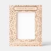 Elegantes Monogram Couple Names Dekoratives Muster Geätzte Rahmen (Vorderseite)