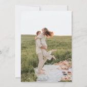 Elegantes Monogram Foto Hochzeit Einladung (Rückseite)