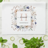 Elegantes Monogramm Hübsche Beige Blaue Blumen Flo Geschirrtuch (Gefaltet)