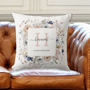 Elegantes Monogramm Hübsche Beige Blaue Blumen Flo Kissen