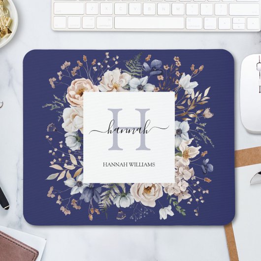 Elegantes Monogramm Hübsche Beige Blaue Blumen Flo Mousepad