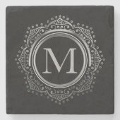 Elegantes Monogramm-Initialen-Schwarz-Silber mit Steinuntersetzer (Vorderseite)