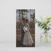 Elegantes Monogramm-Lesezeichen QR-Code Rustikales Save The Date (Stehend Vorderseite)