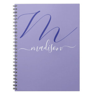Elegantes Monogramm Lila Schrift Büro Schule Notizblock