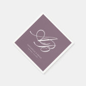 Elegantes Monogramm Pflaumenhochzeit  Serviette (Ecke)