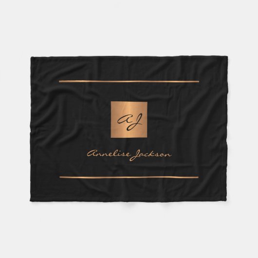Elegantes Monogramm Schwarzes Gold-Namensschild mo Fleecedecke (Vorderseite (Horizontal))