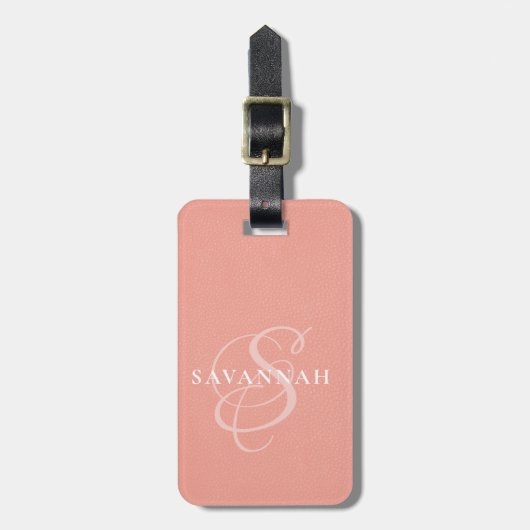 Elegantes Monogramm-Script Blushrosa Süßes Leder Gepäckanhänger (Vorderseite vertikal)