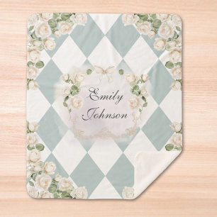 Elegantes Monogramm Weiße Rosen Grüne Blätter Diam Sherpadecke