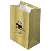 Elegantes Muster Gold Black Monogram Medium Gesche Mittlere Geschenktüte (Vorderseite Schrägansicht)