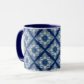 Elegantes Muster mit blauer Geometrie Tasse (Vorderseite Links)