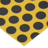 Elegantes Muster | Senfgelb und schwarz Tischdecke (Schrägansicht)