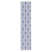 Elegantes Navy Blue and White Damask Muster Kurzer Tischläufer (Vorderseite)