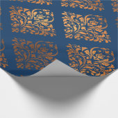 Elegantes Navy Blue Copper Gold Damask Muster Geschenkpapier (Ecke)