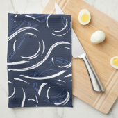 Elegantes Navy Blue & White Modern Monogram Muster Geschirrtuch (Viertel Falte)