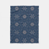 Elegantes Navy Blue Winter Snowflake Muster Fleecedecke (Vorderseite)