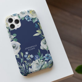Elegantes Navy White Floral Winter Monogramm iPhone 14 Hülle