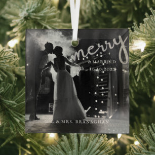 Elegantes neu verheiratetes Foto Merry und Verheir Ornament Aus Glas
