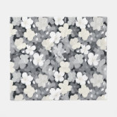 Elegantes neutrales Blumen Graues Blumenmuster Fleecedecke (Vorderseite (Horizontal))