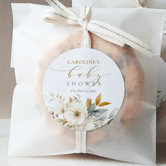 Elegantes neutrales Blumenbaby in der Blütendusche Runder Aufkleber