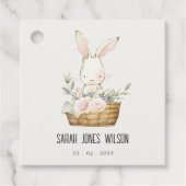 Elegantes Niedliches Bunny im Blumenkorb Kindergeb Geschenkanhänger (Vorderseite)