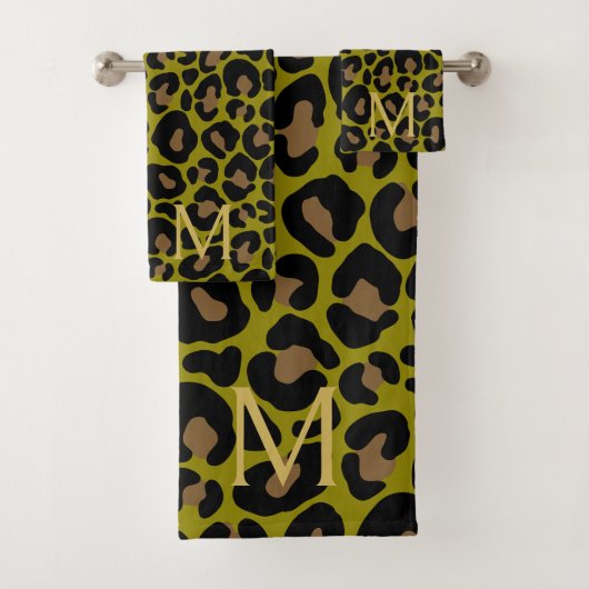 Elegantes Oliven Grün Leopard Monogramm Badhandtuch Set (Insitu)