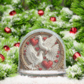 Elegantes Paar von Tauben symbolisiert Liebe und E Schneekugeln (Weihnachten)