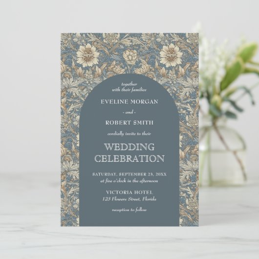 Elegantes pastellblaues Elfenbein Blumenmuseum Einladung (Stehend Vorderseite)