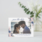 Elegantes Peach Navy Blue Floral Foto Save the Dat Postkarte (Stehend Vorderseite)