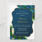 Elegantes Peacock Feathers Gold Brunch & Bubbly Einladung (Vorderseite)