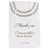 Elegantes Pearl-Halskette-Brautparty Mittlere Geschenktüte (Vorderseite)