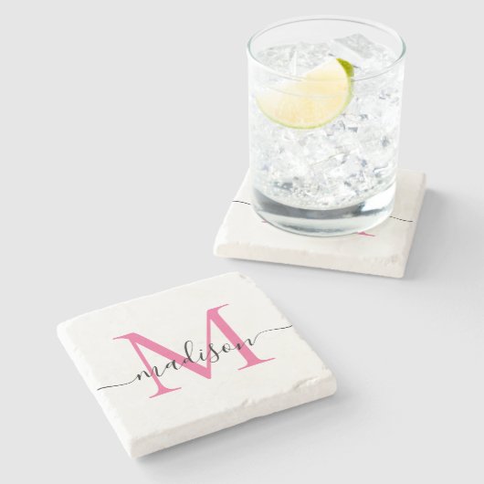 Elegantes Personalisiertes Monogram Script Magenta Steinuntersetzer (Seitenansicht)