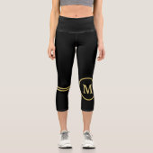 Elegantes, Personalisiertes Monogramm auf schwarz Capri Leggings (Vorderseite)
