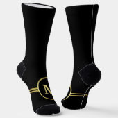 Elegantes, Personalisiertes Monogramm auf schwarz Socken (Gewinkelt)