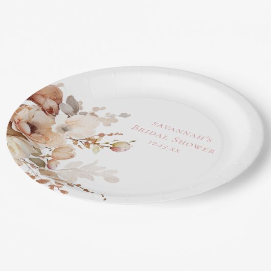 Elegantes Petals und Prosecco Brautparty Pappteller (Schrägansicht)