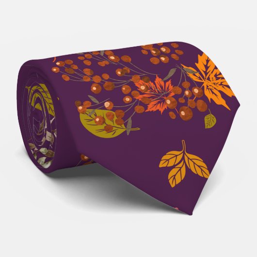 Elegantes Pflaumen-Herbst-Blumen-Botanik-Muster  Krawatte (Gerollt)