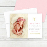 Elegantes Pink und Gold Baby Girl Foto Taufe Dankeskarte<br><div class="desc">Dieses elegante Baby Girl Taufe-Dankeschön-Design verfügt über ein Foto mit stilvollem Rosa,  Gold und Grau,  das vollständig personalisiert und durch ein goldenes Kreuz betont werden kann. Ein hellrosa Hintergrund mit weißem Schweizer Punktmuster zieht die Rückseite der Karte hoch.</div>